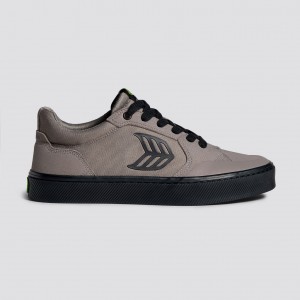 The Vallely γυναικεια Cariuma Low Top Suede γκρι μαυρα | 2840ACHYO