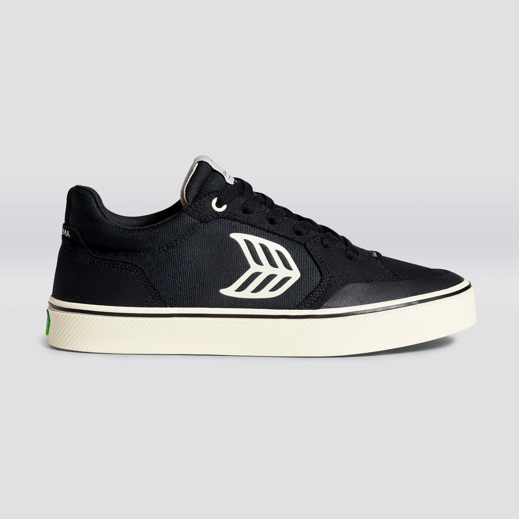 The Vallely γυναικεια Cariuma Low Top Suede μαυρα | 4287HEAWC